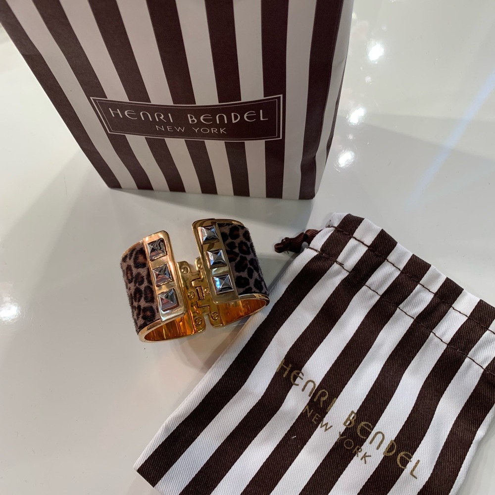 Henri Bendel Cuff